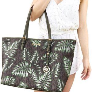 Michael Kors Carryall Jet Set Travel Large Mk Olive Palm Leaves Brown Tote